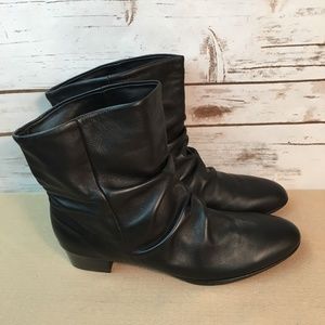 EUC Munnro American Women's Pull on Boots 7.5N